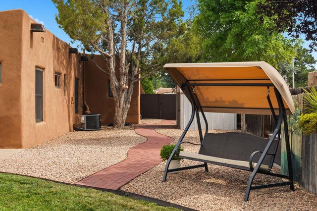1805 Llano Court NW, Albuquerque, NM 87107
