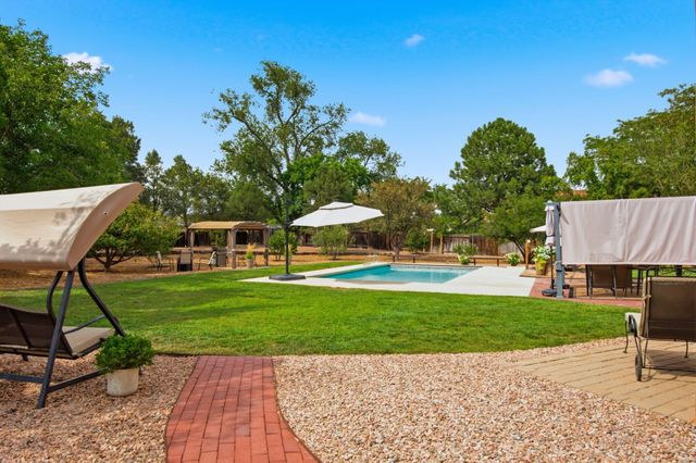 1805 Llano Court NW, Albuquerque, NM 87107