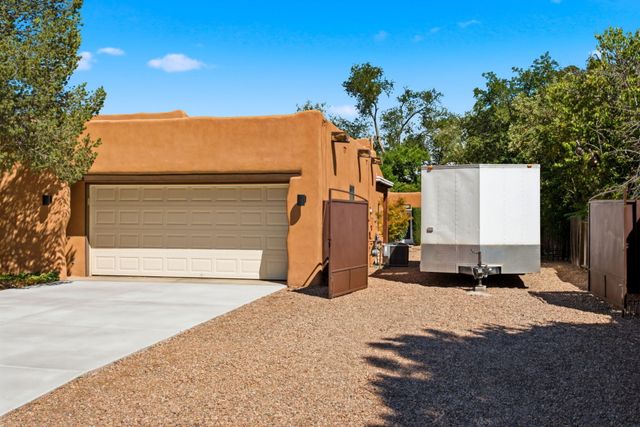1805 Llano Court NW, Albuquerque, NM 87107