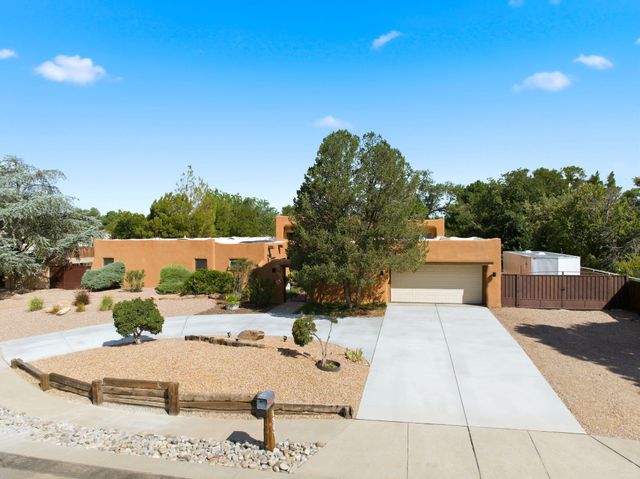 1805 Llano Court NW, Albuquerque, NM 87107