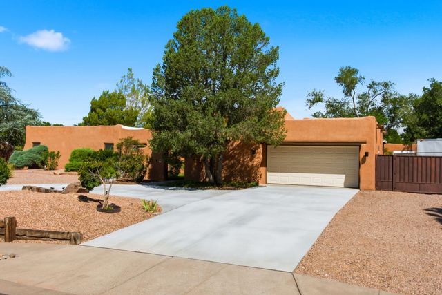 1805 Llano Court NW, Albuquerque, NM 87107