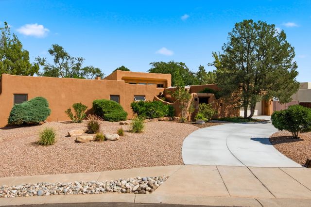 1805 Llano Court NW, Albuquerque, NM 87107