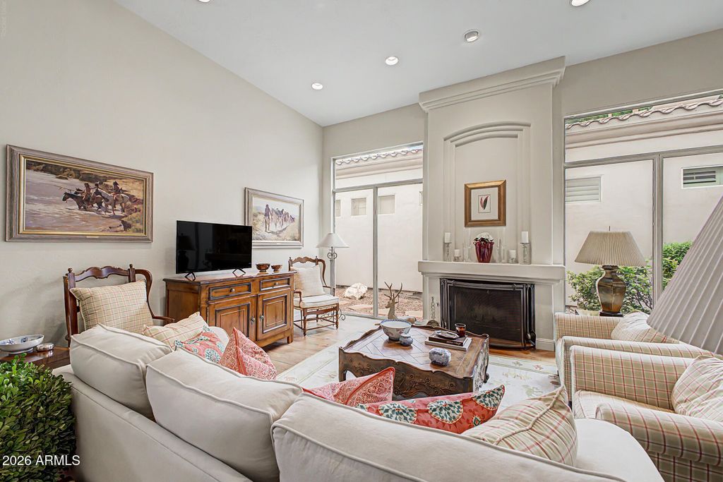 7601 N CENTRAL Avenue 10, Phoenix, AZ 85020 — photo 4