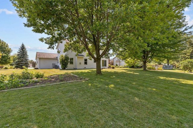 W5876 BLUE BONNET DRIVE, Appleton, WI 54915