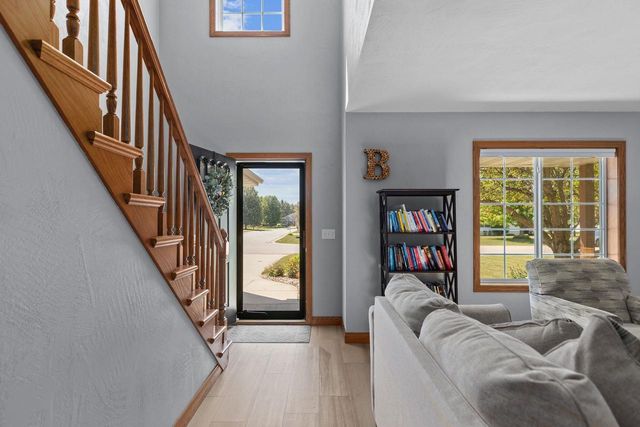 W5876 BLUE BONNET DRIVE, Appleton, WI 54915