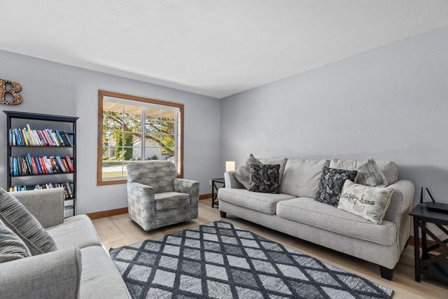 W5876 BLUE BONNET DRIVE, Appleton, WI 54915