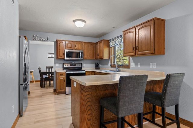 W5876 BLUE BONNET DRIVE, Appleton, WI 54915