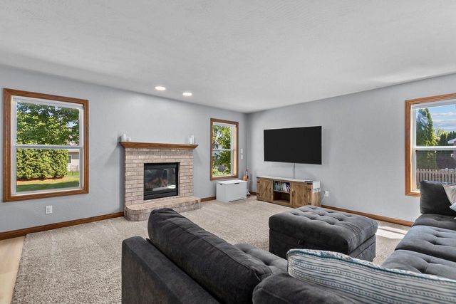 W5876 BLUE BONNET DRIVE, Appleton, WI 54915