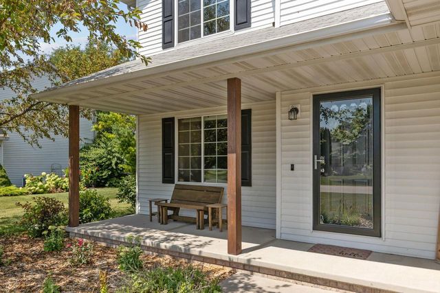 W5876 BLUE BONNET DRIVE, Appleton, WI 54915