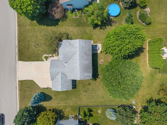 W5876 BLUE BONNET DRIVE, Appleton, WI 54915