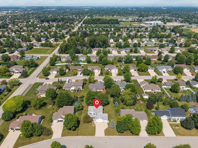 W5876 BLUE BONNET DRIVE, Appleton, WI 54915