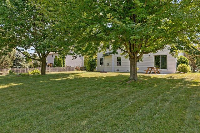W5876 BLUE BONNET DRIVE, Appleton, WI 54915