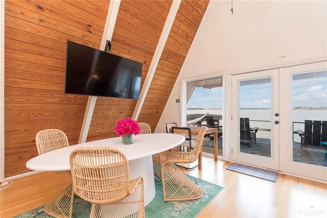 8376 Lago Vista Drive, Monte Alto, TX 78538