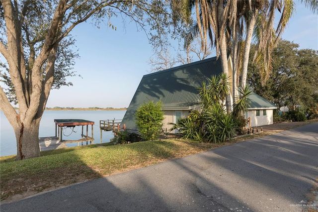 8376 Lago Vista Drive, Monte Alto, TX 78538