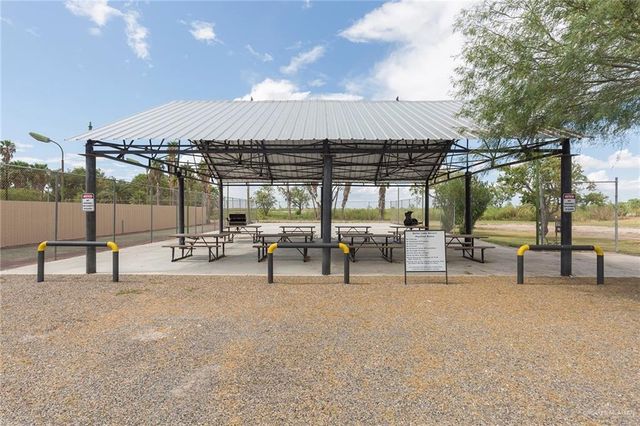 8376 Lago Vista Drive, Monte Alto, TX 78538