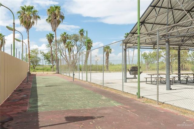 8376 Lago Vista Drive, Monte Alto, TX 78538