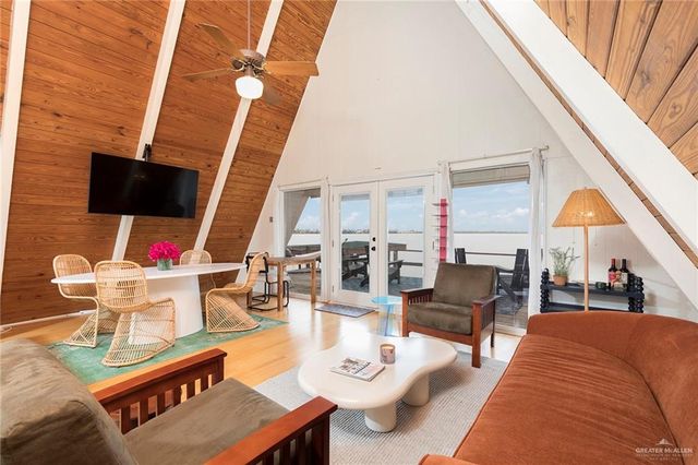 8376 Lago Vista Drive, Monte Alto, TX 78538