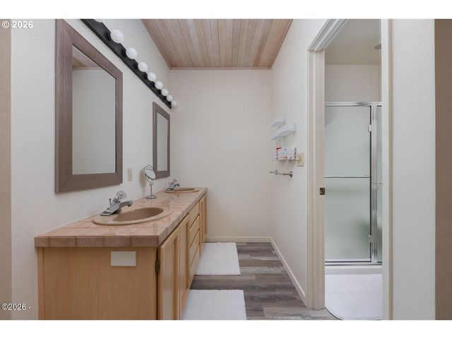 4175 N HIGHWAY 101 E-5, Depoe Bay, OR 97341