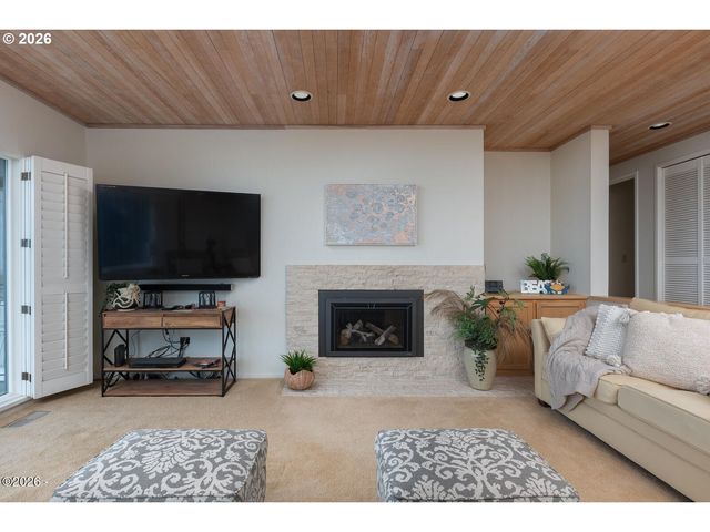 4175 N HIGHWAY 101 E-5, Depoe Bay, OR 97341