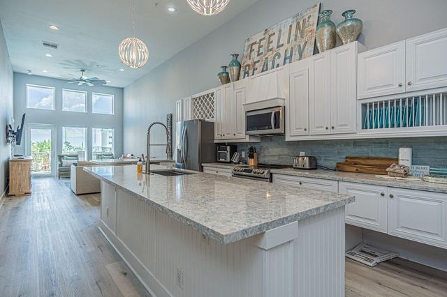 9520 Seawall Blvd 245, Galveston, TX 77554