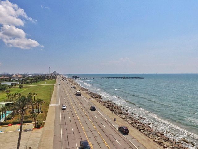 9520 Seawall Blvd 245, Galveston, TX 77554
