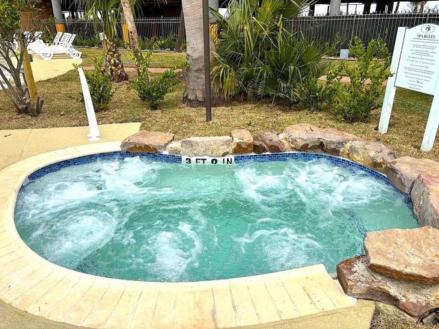 9520 Seawall Blvd 245, Galveston, TX 77554