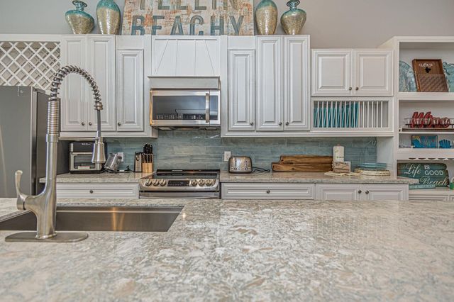 9520 Seawall Blvd 245, Galveston, TX 77554