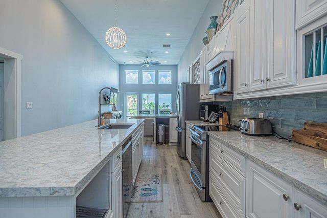 9520 Seawall Blvd 245, Galveston, TX 77554