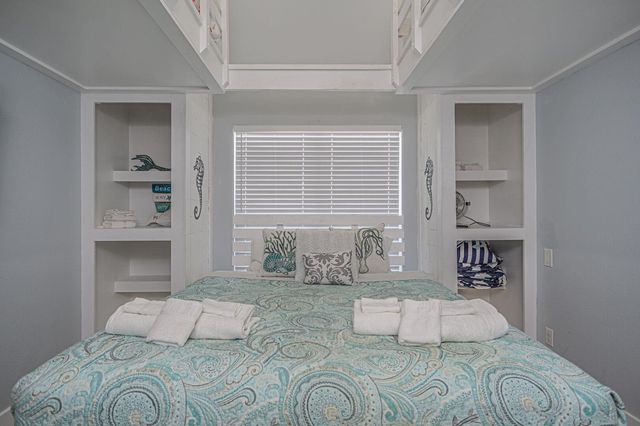 9520 Seawall Blvd 245, Galveston, TX 77554