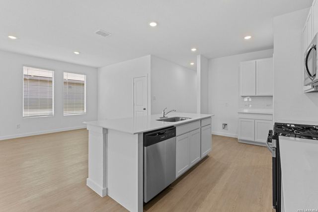 9407 Dassler Springs, Converse, TX 78109