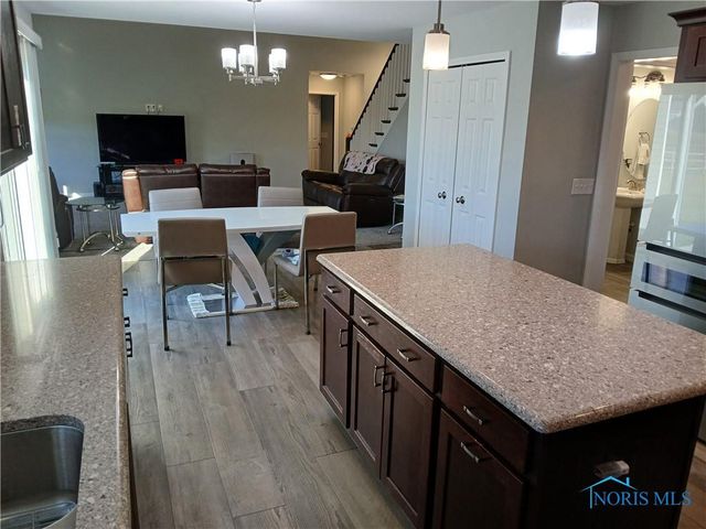 7465 Peppergrass Crossing, Maumee, OH 43537