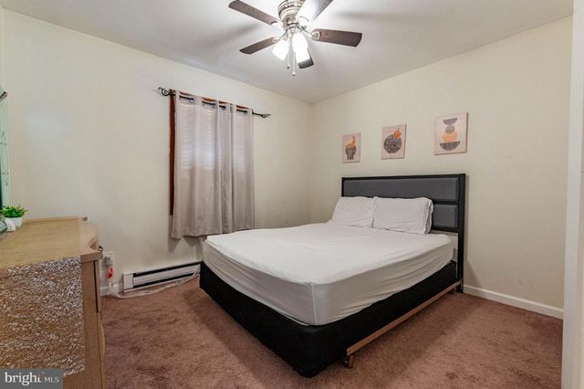 1010 ACORN LN, East Stroudsburg, PA 18302