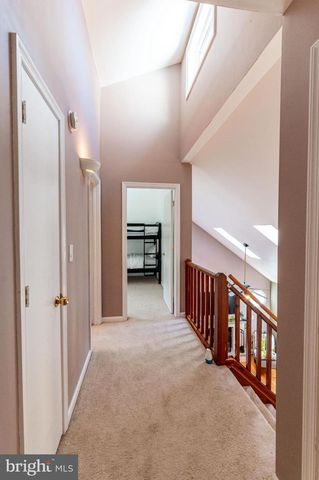 1010 ACORN LN, East Stroudsburg, PA 18302