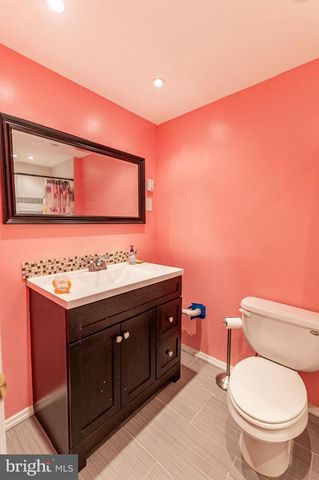 1010 ACORN LN, East Stroudsburg, PA 18302