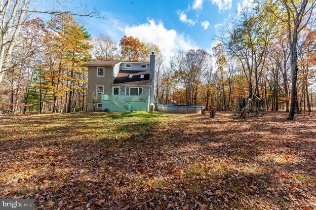 1010 ACORN LN, East Stroudsburg, PA 18302