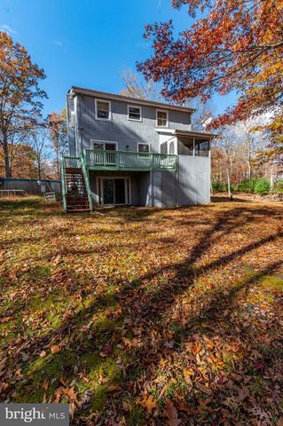 1010 ACORN LN, East Stroudsburg, PA 18302