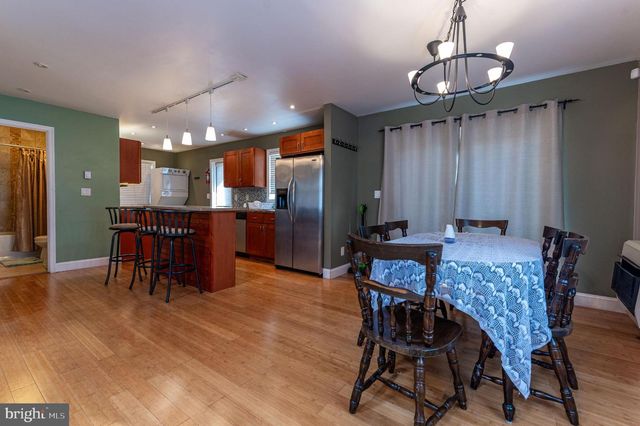 1010 ACORN LN, East Stroudsburg, PA 18302