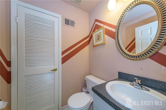 93 Jill Court, South Brunswick, NJ 08852