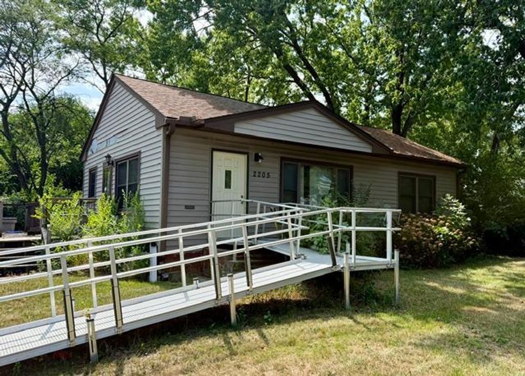 2205 Brookview Drive, Brooklyn Center, MN 55430 — exterior