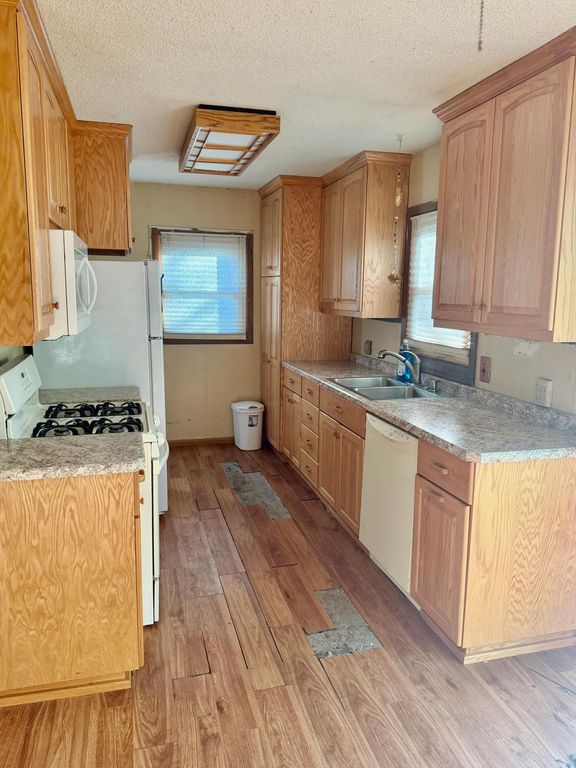2205 Brookview Drive, Brooklyn Center, MN 55430 — photo 2