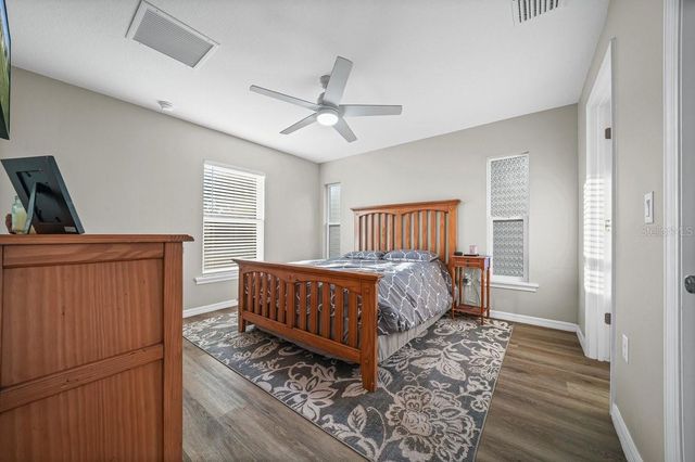 37402 CHICAGO AVENUE, Umatilla, FL 32784