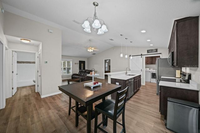 37402 CHICAGO AVENUE, Umatilla, FL 32784