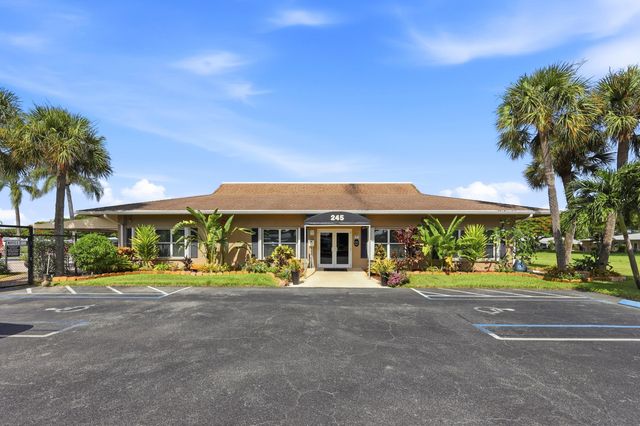 415 High Point Boulevard B, Delray Beach, FL 33445