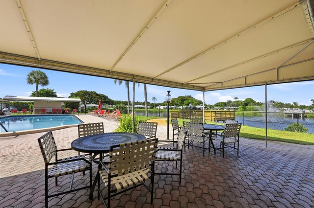 415 High Point Boulevard B, Delray Beach, FL 33445