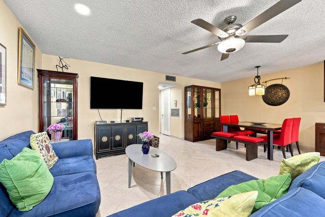 415 High Point Boulevard B, Delray Beach, FL 33445