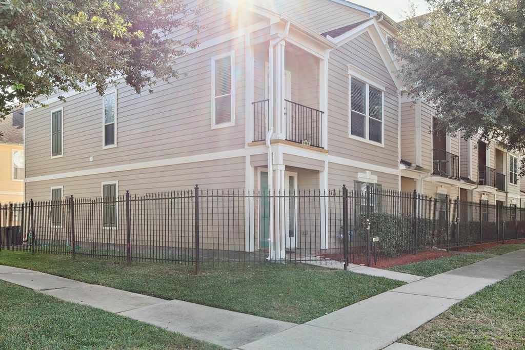 1401 Paige Street, Houston, TX 77003