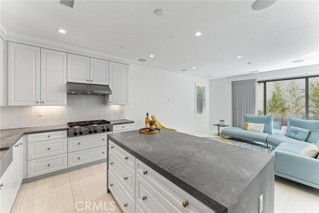 125 Toretta, Irvine, CA 92602