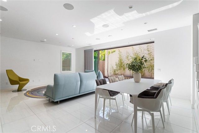 125 Toretta, Irvine, CA 92602