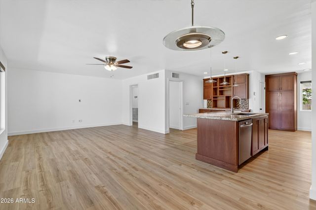 4633 E LEWIS Avenue, Phoenix, AZ 85008