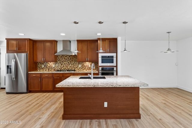 4633 E LEWIS Avenue, Phoenix, AZ 85008